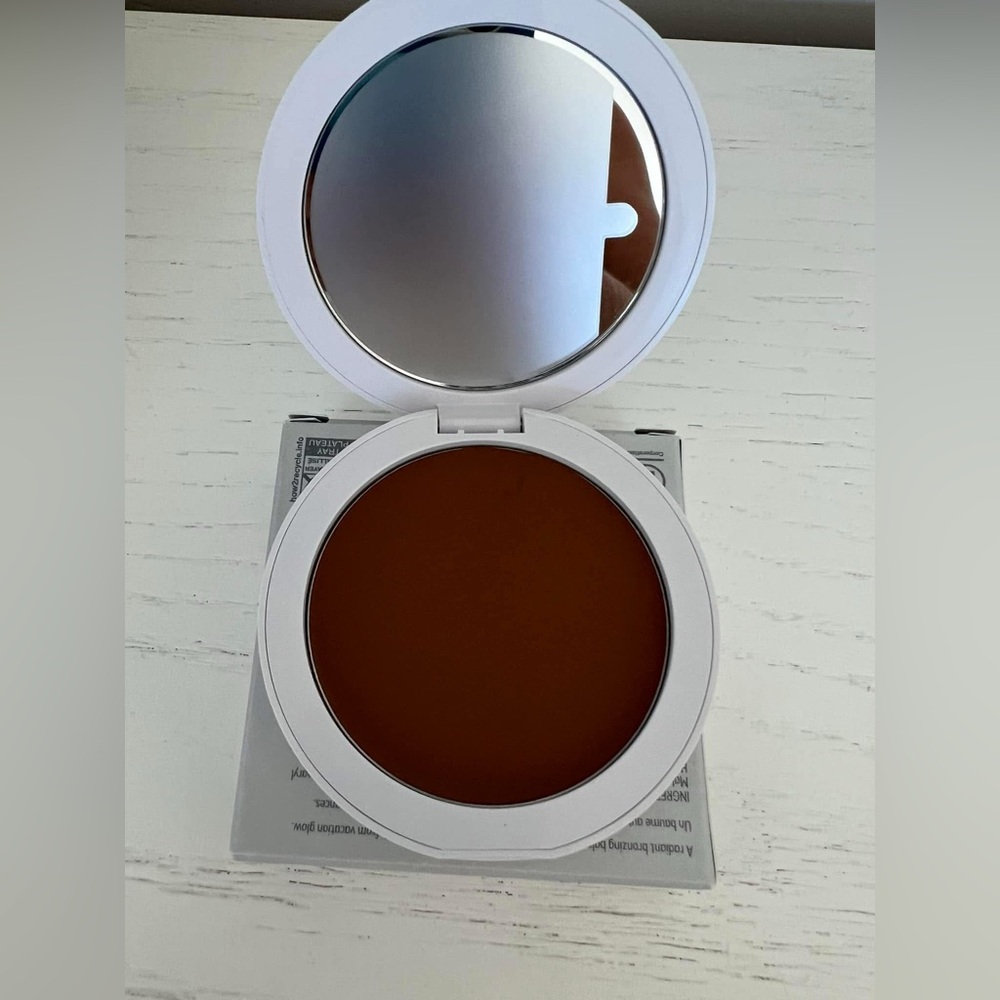 *Coast* Beautycounter Cheeky Clean Cream Bronzer. New in box.